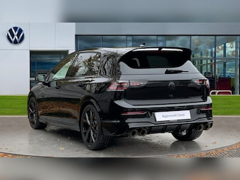 Used Volkswagen Golf 2025 for sale - 76999399: Photo