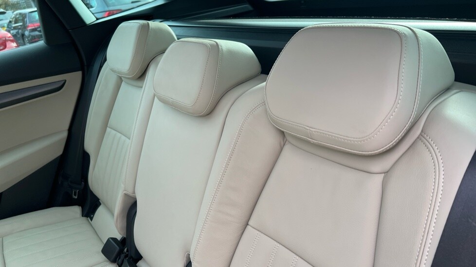 Used Skoda Karoq 2021 for sale - 76870335: Photo 14