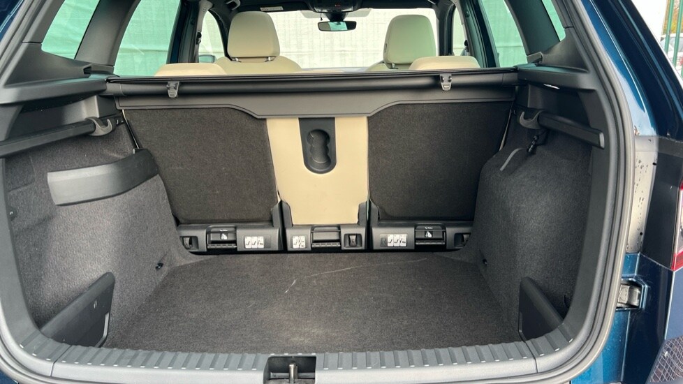 Used Skoda Karoq 2021 for sale - 76870335: Photo 15