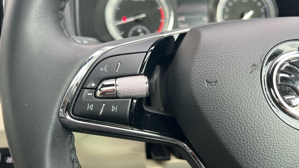 Used Skoda Karoq 2021 for sale - 76870335: Photo 22