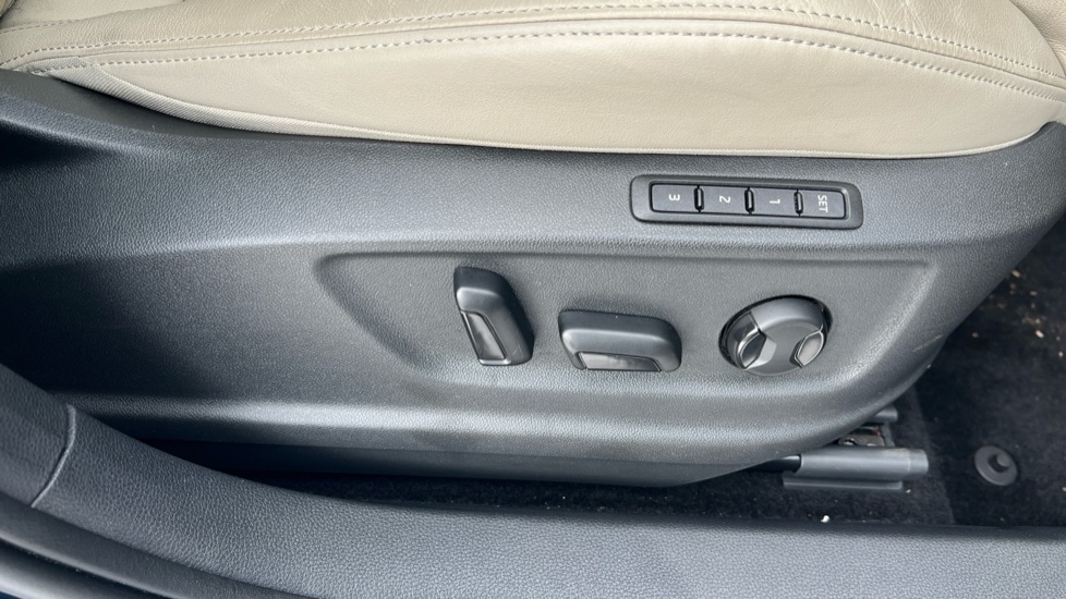 Used Skoda Karoq 2021 for sale - 76870335: Photo 32