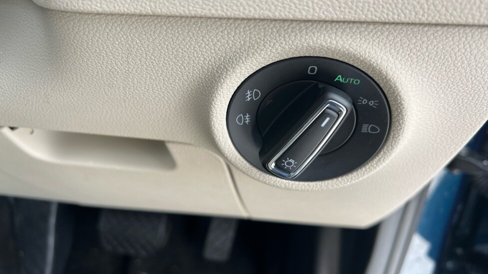 Used Skoda Karoq 2021 for sale - 76870335: Photo 48