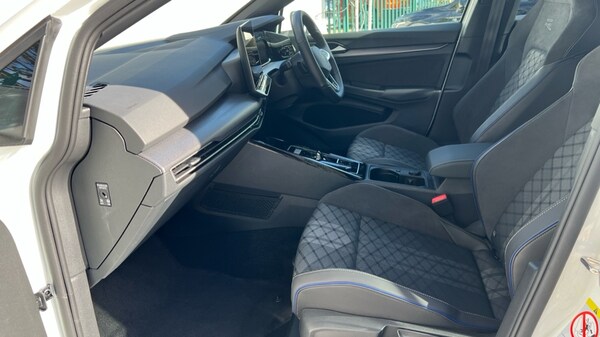 Used Volkswagen Golf 2025 for sale - 76154880: Photo 28