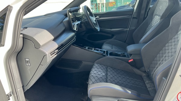Used Volkswagen Golf 2025 for sale - 76154880: Photo 2