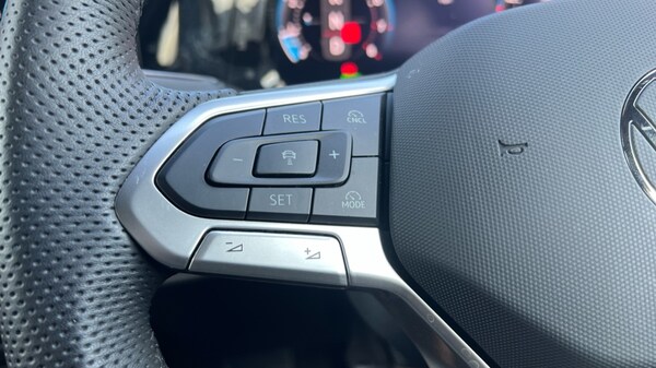Used Volkswagen Golf 2025 for sale - 76154880: Photo 30