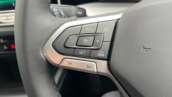Used Volkswagen Golf 2025 for sale - 76033562: Photo 31