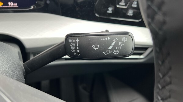 Used Volkswagen Golf 2025 for sale - 76033562: Photo 32