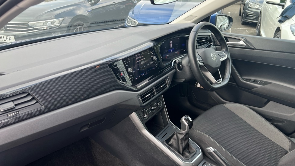 Used Volkswagen Polo 2022 for sale - 76870352: Photo 2