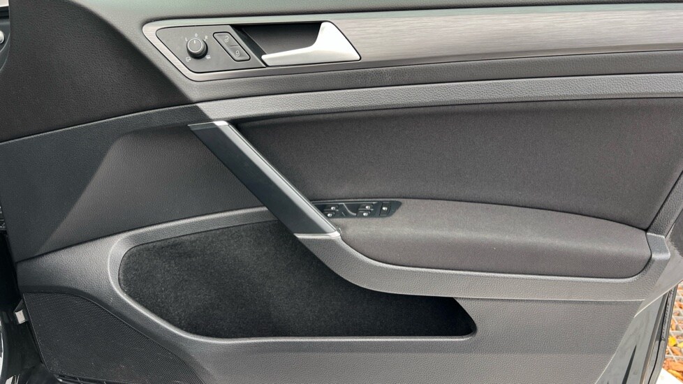 Used Volkswagen Golf 2020 for sale - 76937540: Photo 37