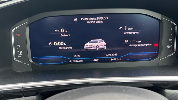 Used Volkswagen T-Roc 2023 for sale - 76112314: Photo 13