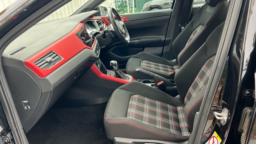 Used Volkswagen Polo 2021 for sale - 76312359: Photo 2