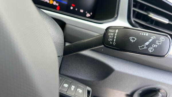 Used Volkswagen T-Roc 2025 for sale - 75660211: Photo 32