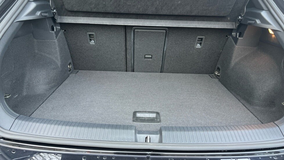 Used Volkswagen T-Roc 2023 for sale - 76501589: Photo 15