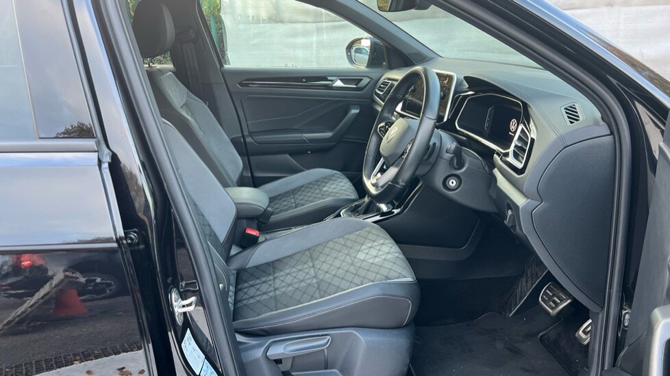 Used Volkswagen T-Roc 2023 for sale - 76501589: Photo 26