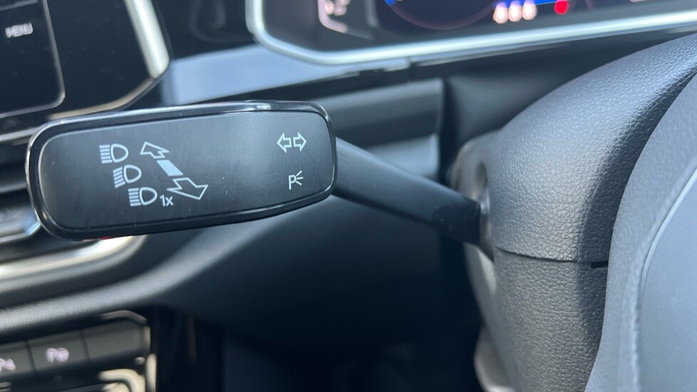 Used Volkswagen T-Roc 2023 for sale - 76501589: Photo 33