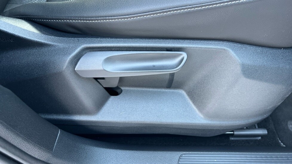 Used Volkswagen T-Roc 2023 for sale - 76501589: Photo 39