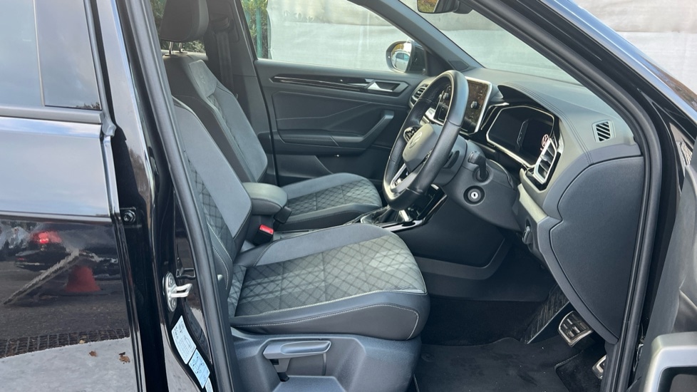 Used Volkswagen T-Roc 2023 for sale - 76501589: Photo 5