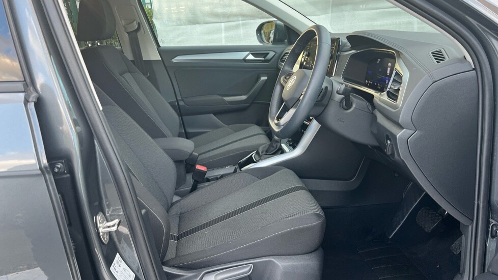 Used Volkswagen T-Roc 2025 for sale - 76176378: Photo 26