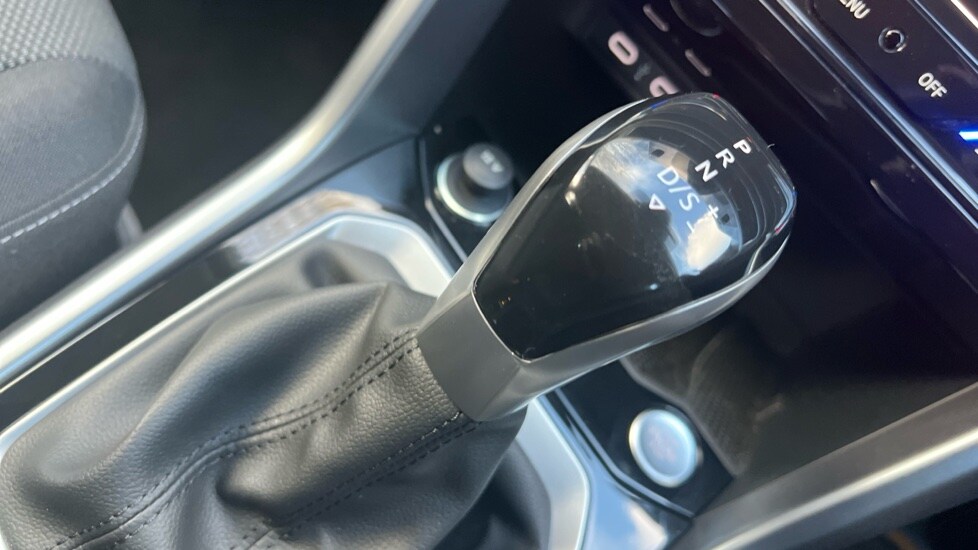 Used Volkswagen T-Roc 2025 for sale - 76176378: Photo 36