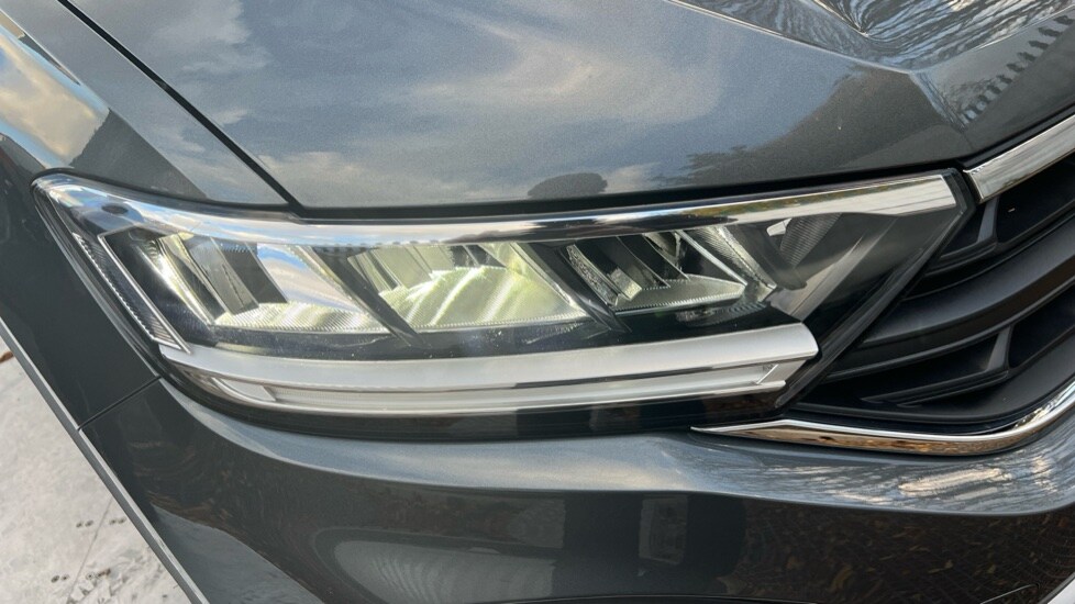 Used Volkswagen T-Roc 2025 for sale - 76176378: Photo 41