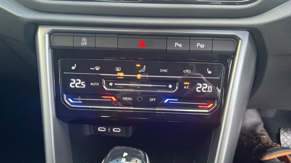 Used Volkswagen T-Roc 2025 for sale - 76176378: Photo 50