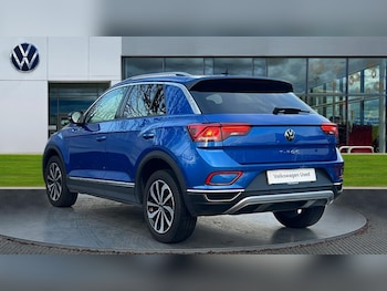 Used Volkswagen T-Roc 2023 for sale - 76874923: Photo