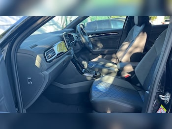 Used Volkswagen T-Roc 2024 for sale - 75433985: Photo