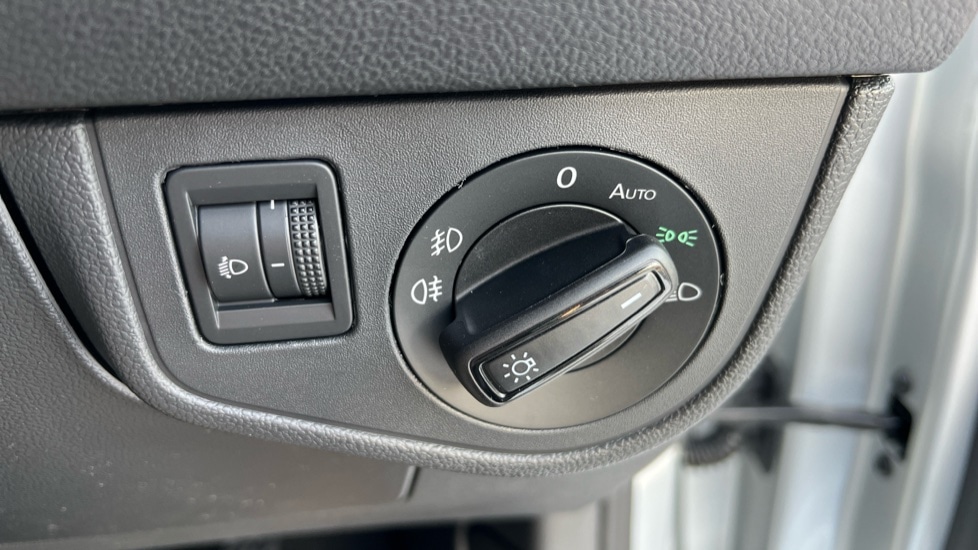 Used Volkswagen Taigo 2025 for sale - 76870332: Photo 41