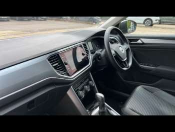 Used Volkswagen T-Roc 2021 for sale - 74984385: Photo