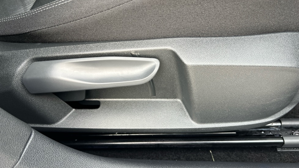 Used Volkswagen Taigo 2025 for sale - 76870410: Photo 39