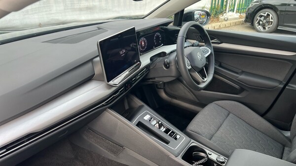 Used Volkswagen Golf 2025 for sale - 76176255: Photo 2