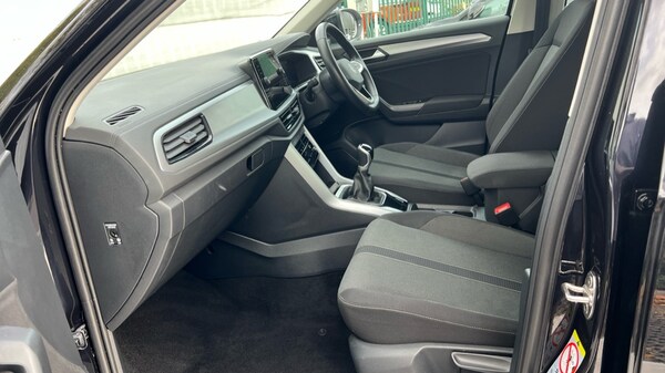 Used Volkswagen T-Roc 2024 for sale - 76154883: Photo 28