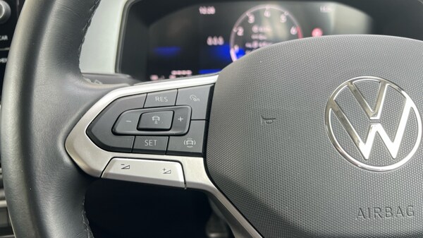 Used Volkswagen T-Roc 2024 for sale - 76154883: Photo 30