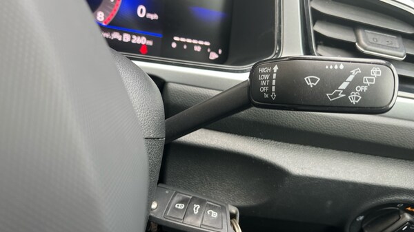 Used Volkswagen T-Roc 2024 for sale - 76154883: Photo 32