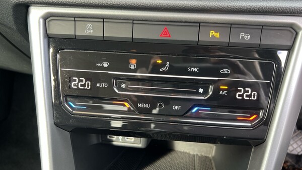Used Volkswagen T-Roc 2024 for sale - 76154883: Photo 49