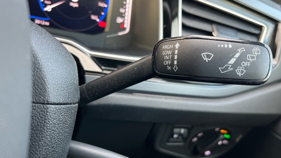 Used Volkswagen Polo 2023 for sale - 76873255: Photo 32