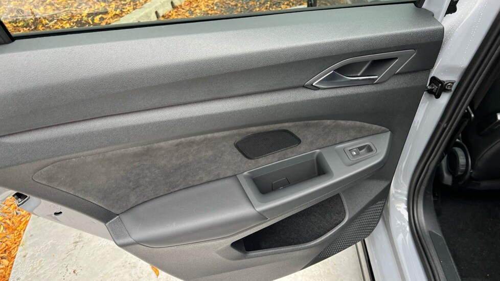 Used Volkswagen Golf 2025 for sale - 76328368: Photo 41