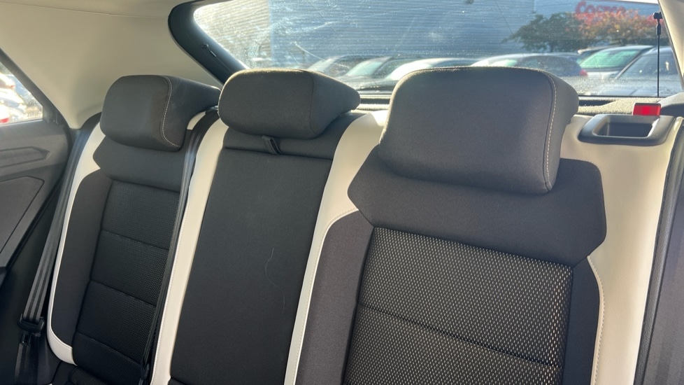 Used Volkswagen T-Roc 2021 for sale - 76172329: Photo 14