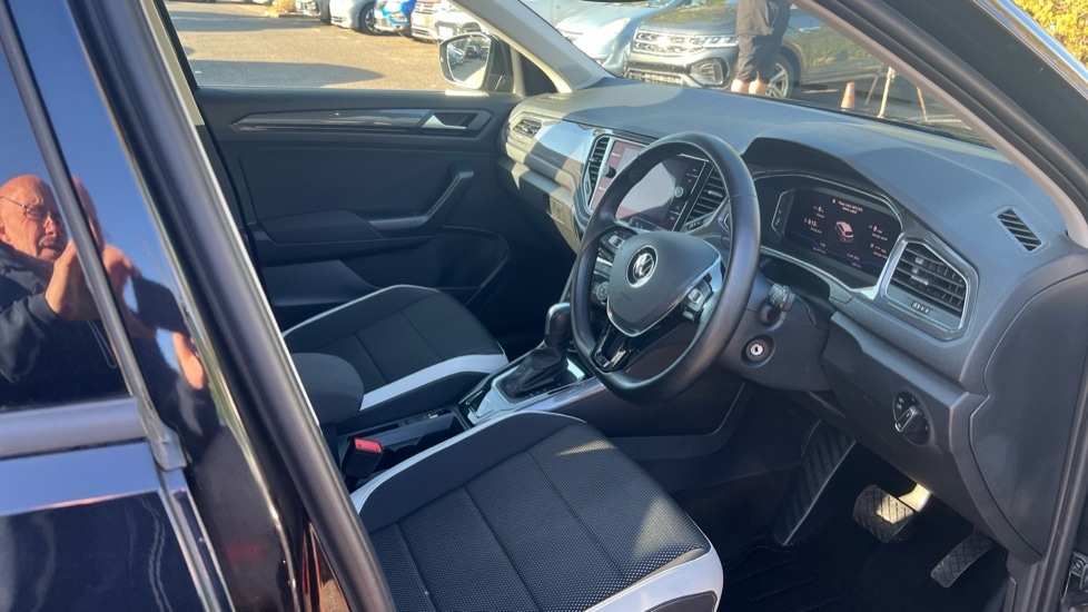 Used Volkswagen T-Roc 2021 for sale - 76172329: Photo 26