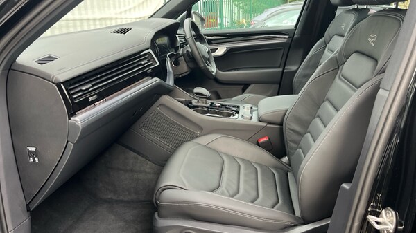Used Volkswagen Touareg 2025 for sale - 76044436: Photo 2