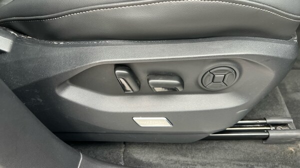 Used Volkswagen Touareg 2025 for sale - 76044436: Photo 39