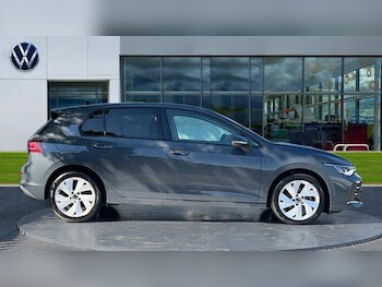 Used Volkswagen Golf 2024 for sale - 75625420: Photo
