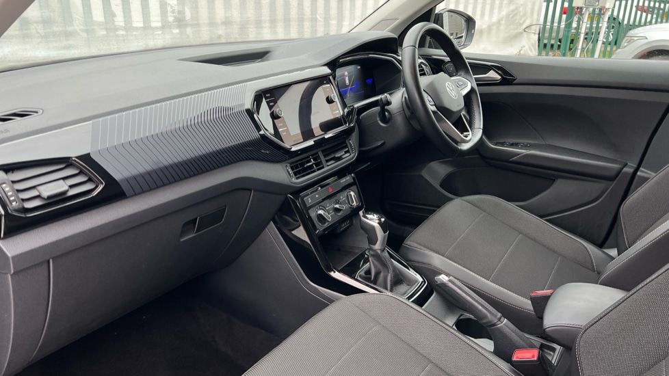 Used Volkswagen T-Cross 2023 for sale - 77018386: Photo 2