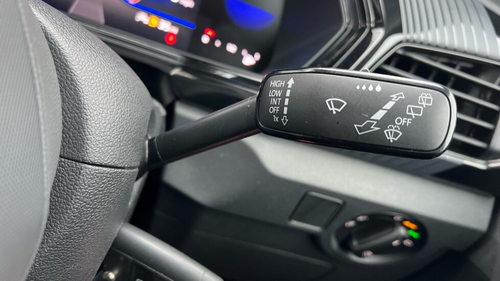 Used Volkswagen T-Cross 2023 for sale - 77018386: Photo 32