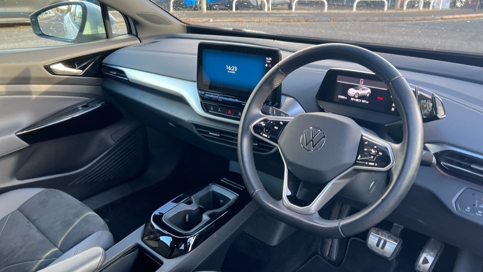 Used Volkswagen ID.4 2023 for sale - 76722140: Photo 12