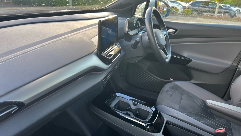 Used Volkswagen ID.4 2023 for sale - 76722140: Photo 2