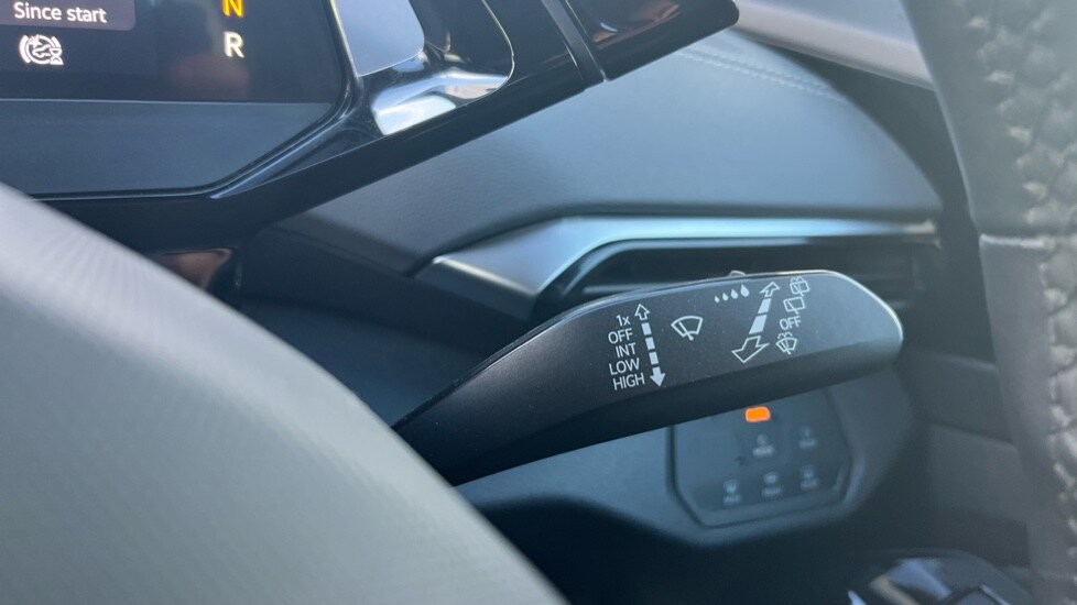 Used Volkswagen ID.4 2023 for sale - 76722140: Photo 32