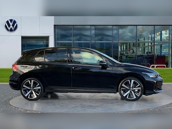 Used Volkswagen Golf 2025 for sale - 76328142: Photo