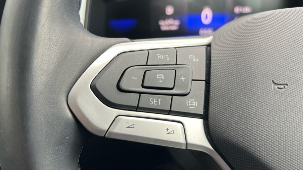 Used Volkswagen T-Roc 2022 for sale - 76826710: Photo 30