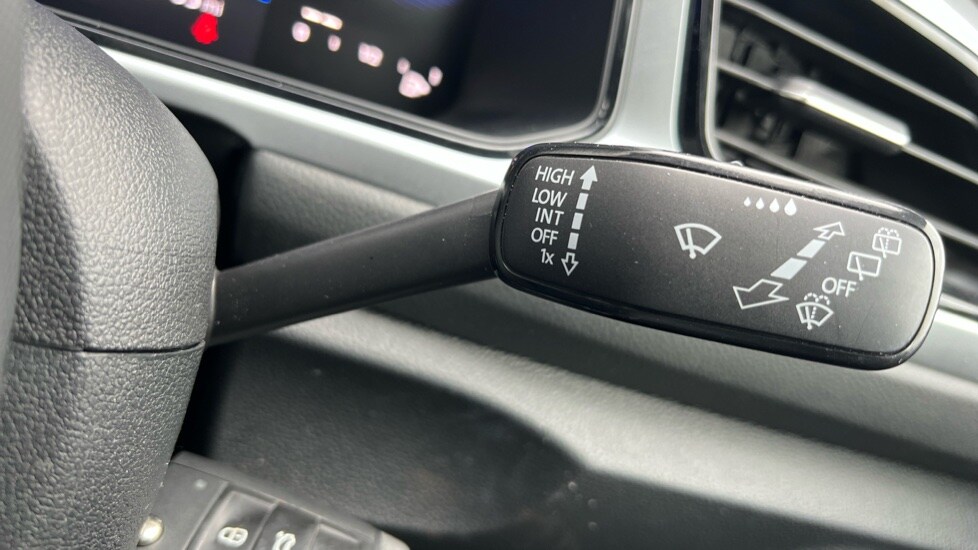 Used Volkswagen T-Roc 2022 for sale - 76826710: Photo 32